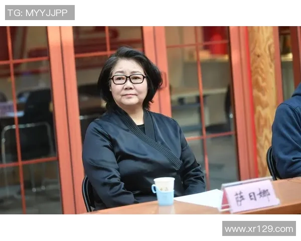 深度对话：探索周娜在篮球世界中的奋斗与成长之路